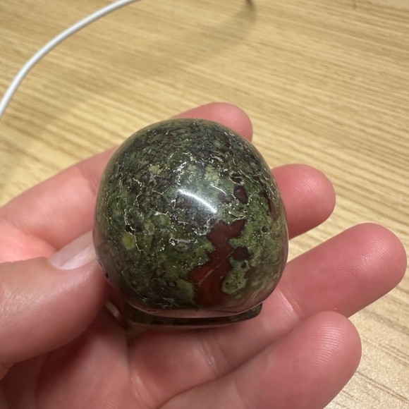 Dragon Blood Jasper Skull Natural Gemstone Carving - Picture 6 of 8